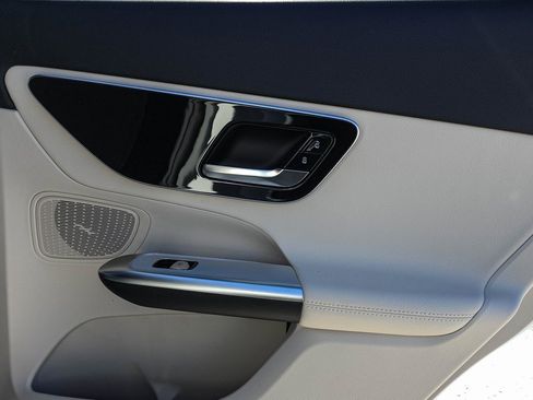 New 2026 Mercedes-Benz GLC 300 4MATIC image 30