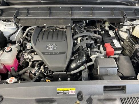 Used 2023 Toyota Highlander XLE image 46