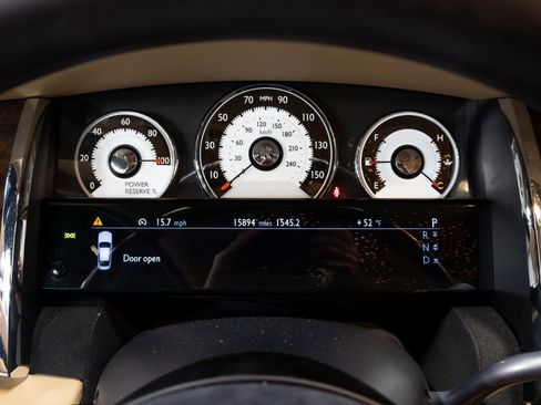 Used 2015 Rolls-Royce Wraith image 8
