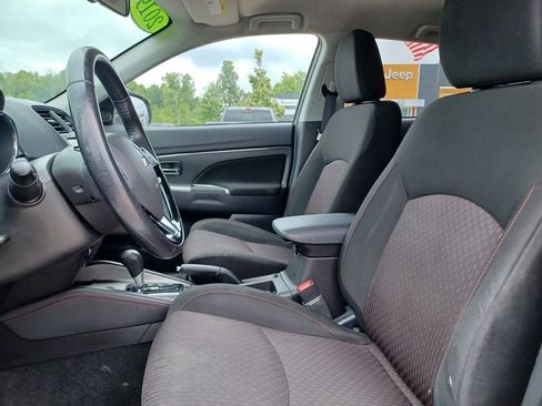 Used 2019 Mitsubishi Outlander Sport SE AWD/4WD image 5