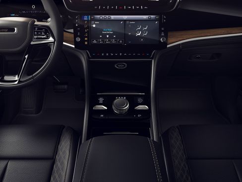 New 2026 Jeep Grand Cherokee L Summit AWD/4WD image 17