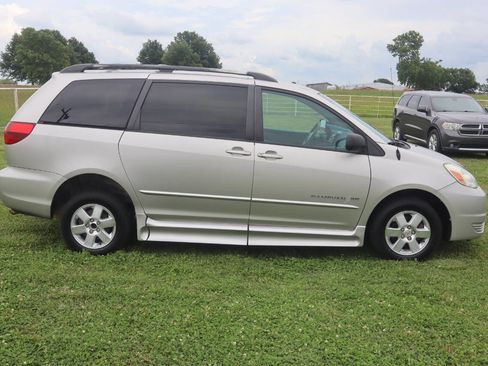 Used 2004 Toyota Sienna LE FWD image 14