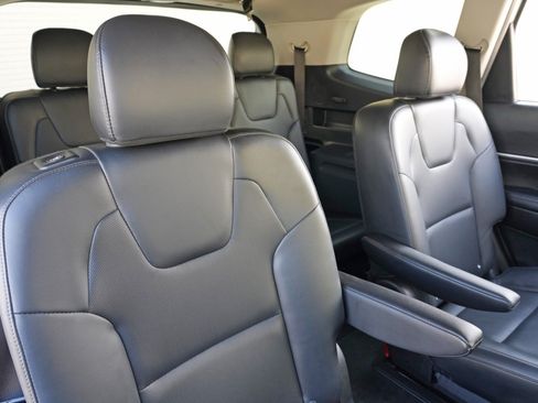 Used 2022 Kia Telluride S AWD/4WD image 40