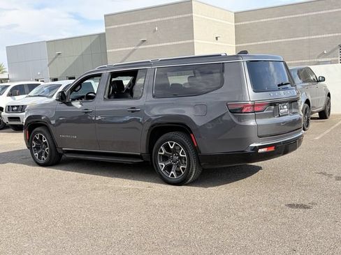 Used 2024 Jeep Wagoneer L Series III w/ Flexible Seating Group AWD/4WD image 30