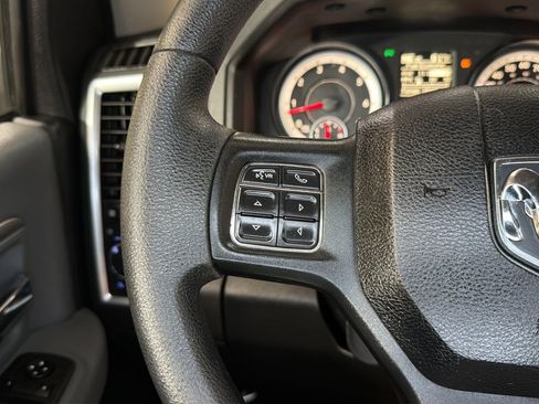 Used 2014 RAM 1500 Classic SLT RWD image 27