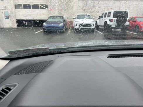 Used 2025 Nissan Altima 2.5 SV image 34