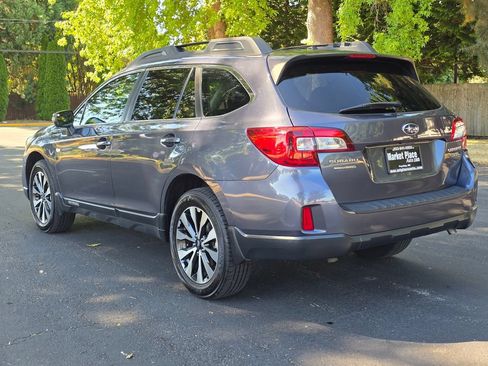 Used 2015 Subaru Outback 3.6R Limited AWD/4WD image 4