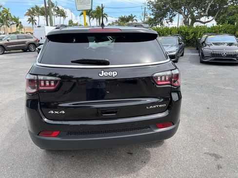 Used 2025 Jeep Compass Limited AWD/4WD image 4