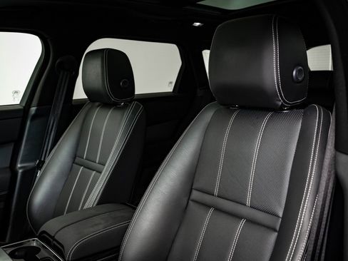 Used 2023 Land Rover Range Rover Velar R-Dynamic S image 23