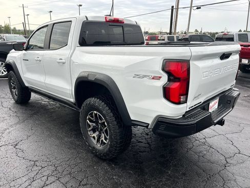 Used 2025 Chevrolet Colorado ZR2 w/ Technology Package AWD/4WD image 7