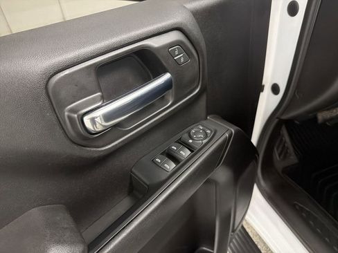 Used 2023 Chevrolet Silverado 1500 Custom image 11