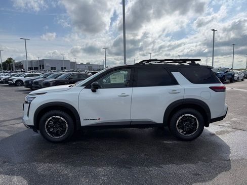 New 2026 Nissan Pathfinder Rock Creek AWD/4WD image 39