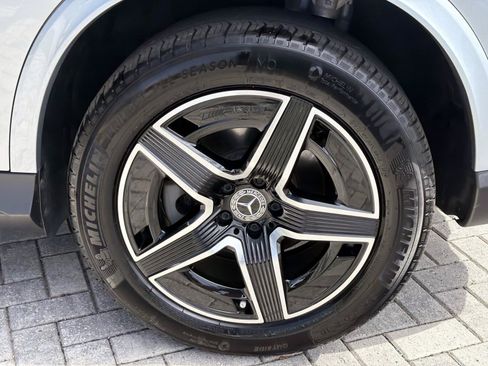 Certified 2026 Mercedes-Benz GLC 300 4MATIC image 9