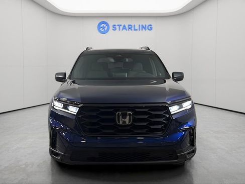 Used 2025 Honda Pilot Sport image 15