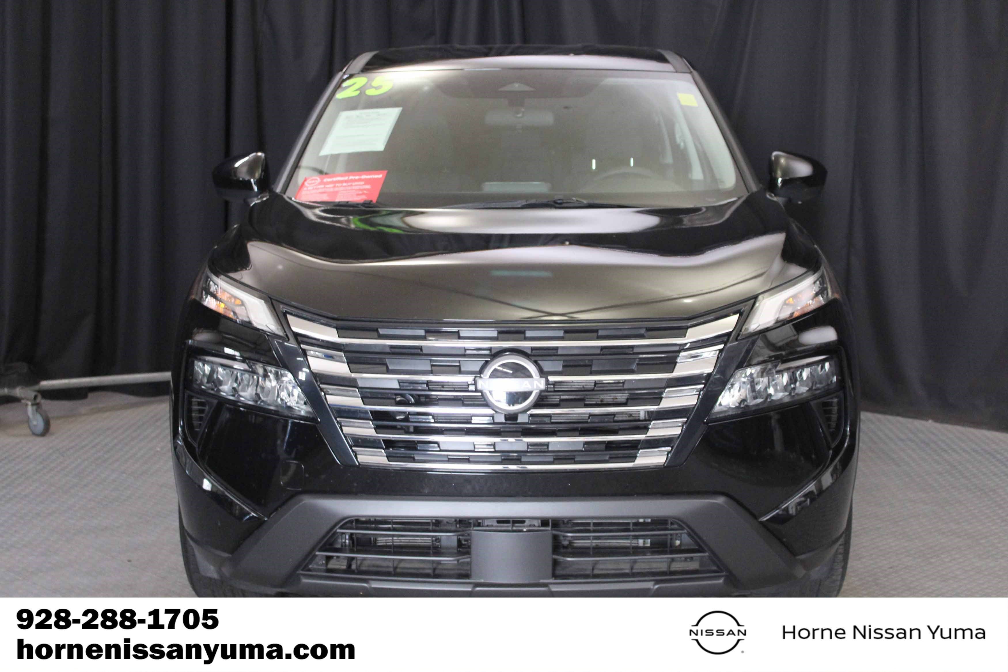 Certified 2025 Nissan Rogue SV FWD image 2