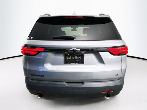 Used 2023 Chevrolet Traverse LT FWD image 7