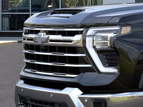 New 2026 Chevrolet Silverado 2500 LTZ w/ LTZ Premium Package AWD/4WD image 13
