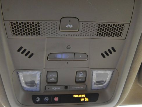 Used 2020 Cadillac XT6 Sport w/ Platinum Package image 24