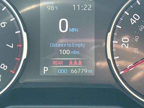 Used 2019 Toyota RAV4 XLE Premium FWD image 33