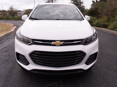 Used 2022 Chevrolet Trax LS w/ Tint and Cruise Package image 8