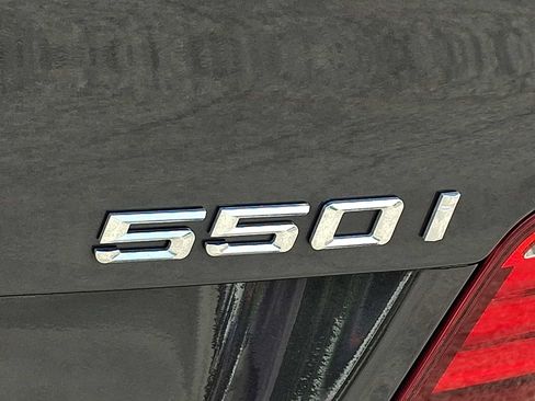 Used 2012 BMW 550i xDrive Sedan AWD/4WD image 29