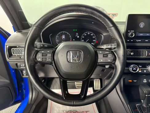 Used 2023 Honda Civic Sport image 13
