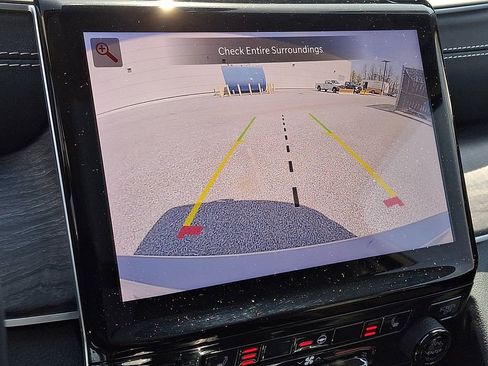 Used 2022 Jeep Grand Cherokee L Limited image 4