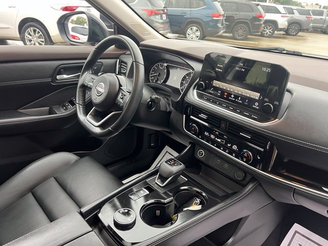 Used 2023 Nissan Rogue SL w/ SL Premium Package AWD/4WD image 16