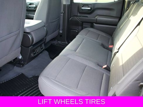 Used 2026 Chevrolet Silverado 1500 Custom RWD image 17