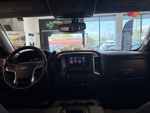 Used 2017 Chevrolet Silverado 1500 LT w/ Midnight Edition AWD/4WD image 15