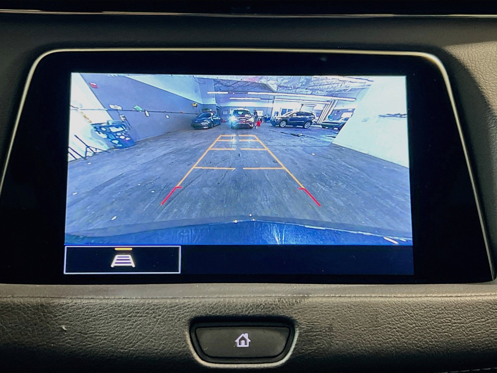 Used 2023 Cadillac XT4 Premium Luxury w/ Trailering Package FWD image 10