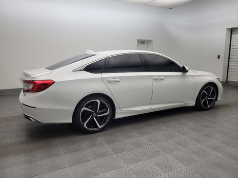 Used 2018 Honda Accord Sport image 10