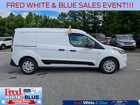 Certified 2022 Ford Transit Connect XLT FWD image 12