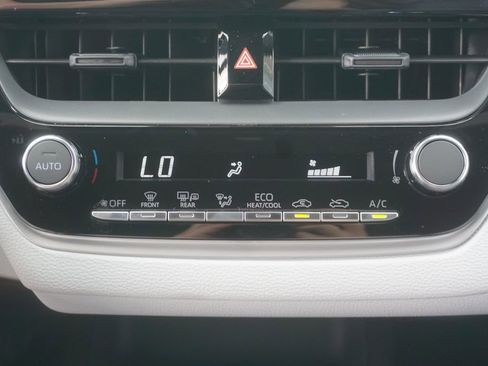 New 2026 Toyota Corolla SE FWD image 12