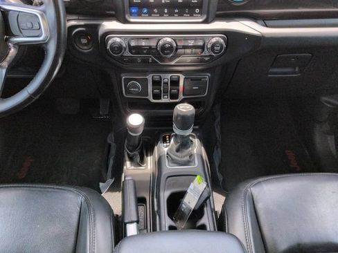 Used 2020 Jeep Wrangler Unlimited Sahara AWD/4WD image 22