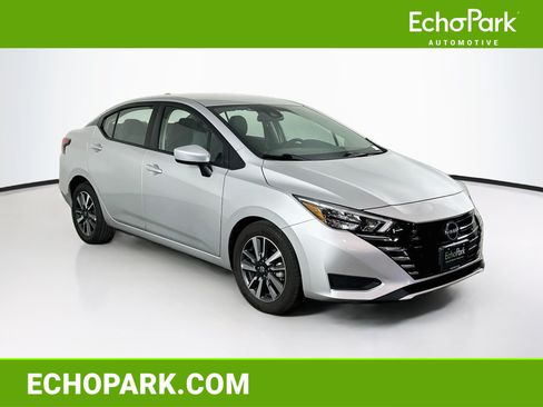 Used 2025 Nissan Versa SV FWD image 1