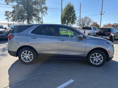 Used 2023 Chevrolet Equinox LT image 5