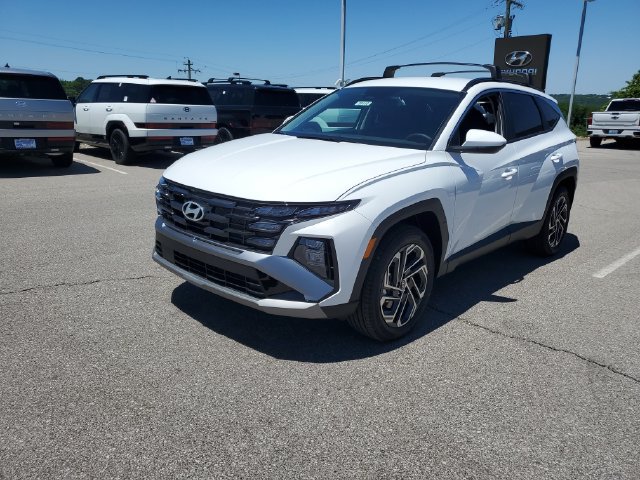 New 2026 Hyundai Tucson SEL Plus AWD/4WD image 2