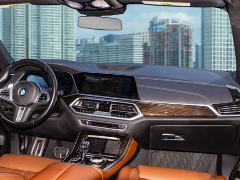 Used 2023 BMW X5 M50i w/ Executive Package image 8