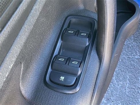 Used 2018 Ford Fiesta SE image 16