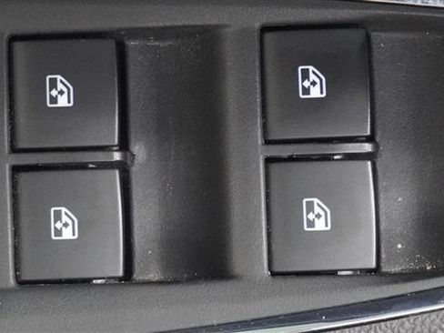 Used 2018 Chevrolet Cruze LT w/ Convenience Package FWD image 30