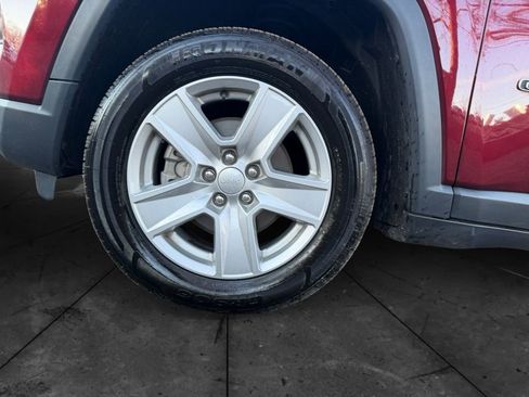 Used 2022 Jeep Compass Latitude image 24