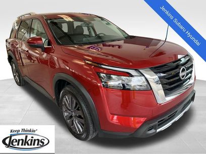 Used 2023 Nissan Pathfinder SL w/ SL Premium Package