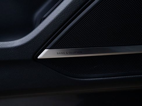 Used 2025 Audi S8 image 15