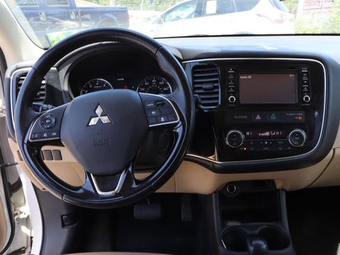 Used 2016 Mitsubishi Outlander SEL AWD/4WD image 7