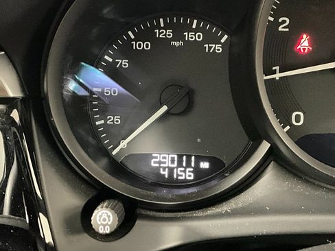 Used 2023 Porsche Macan image 17