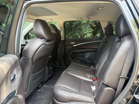 Used 2017 Acura MDX SH-AWD image 19
