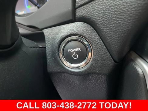 Used 2025 Toyota RAV4 XLE AWD/4WD image 20