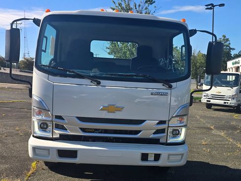 New 2027 Chevrolet Low Cab Forward RWD image 19