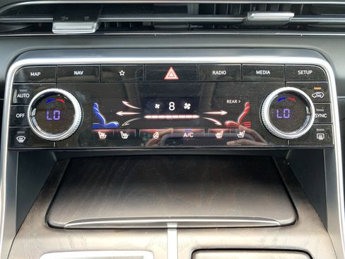 Used 2024 Genesis GV80 3.5T Prestige Signature AWD/4WD image 29